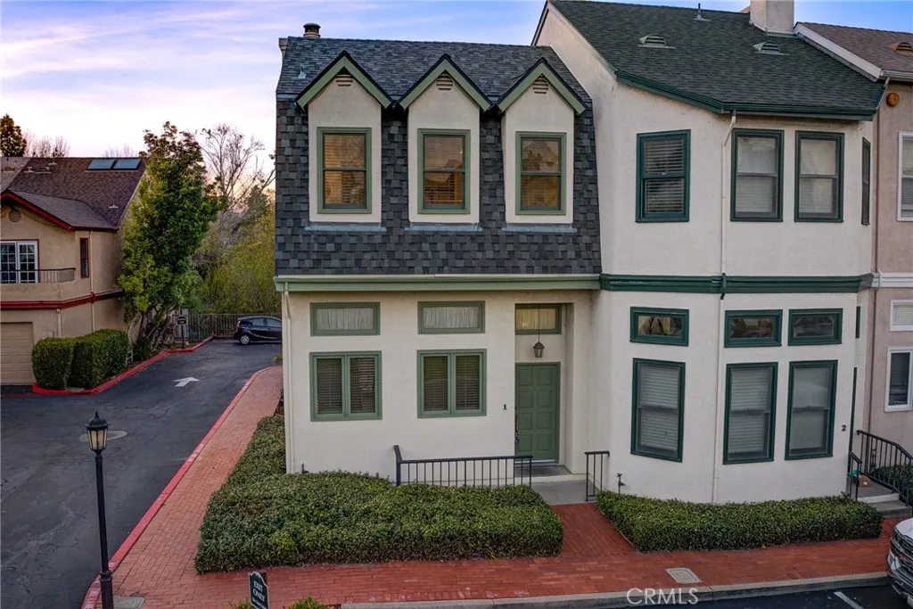 main property photo 0