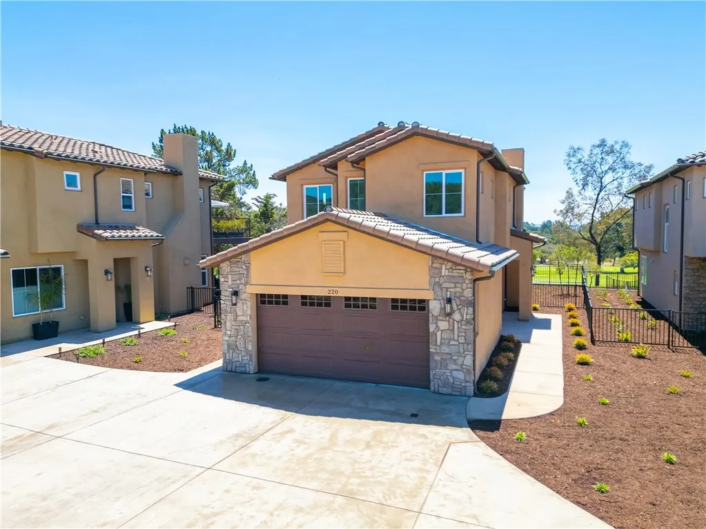 main property photo 0