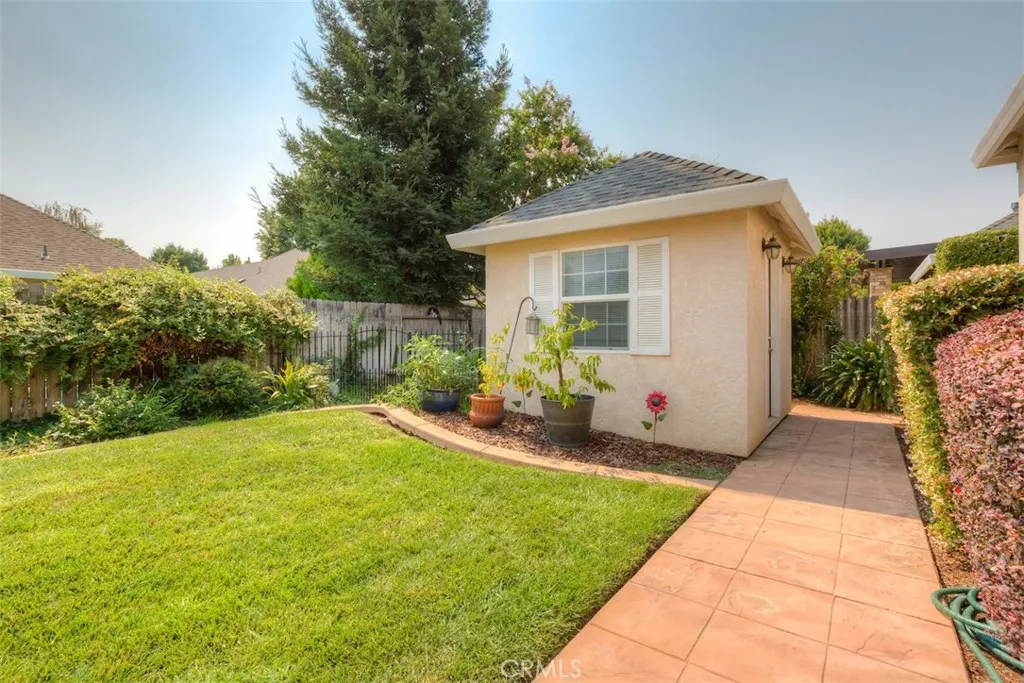 main property photo 36