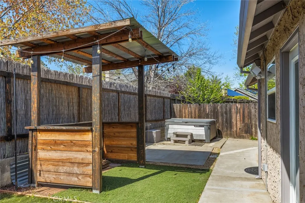 main property photo 22