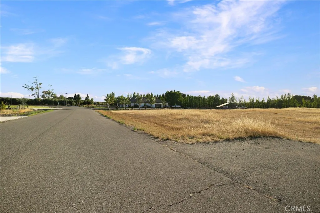main property photo 10