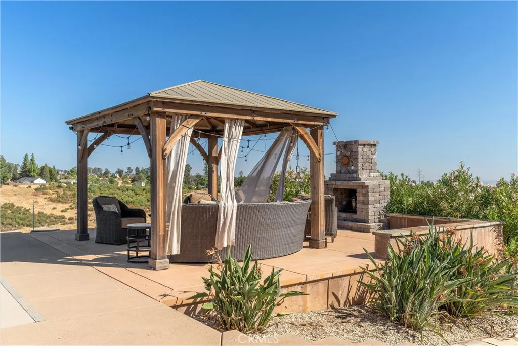 main property photo 64