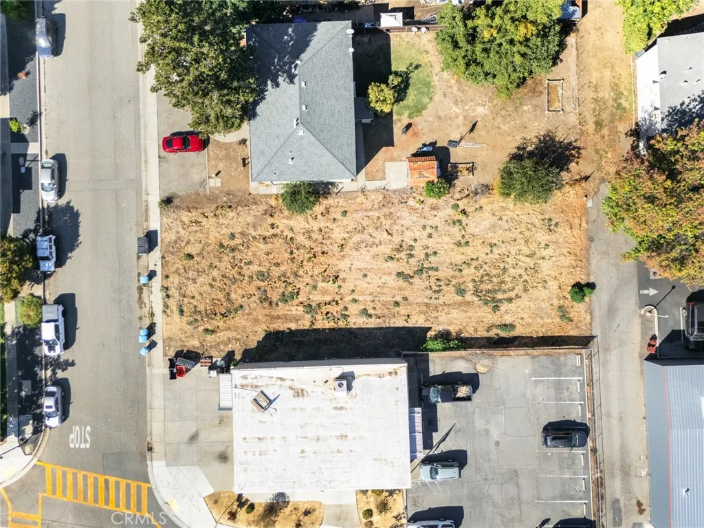 main property photo 9