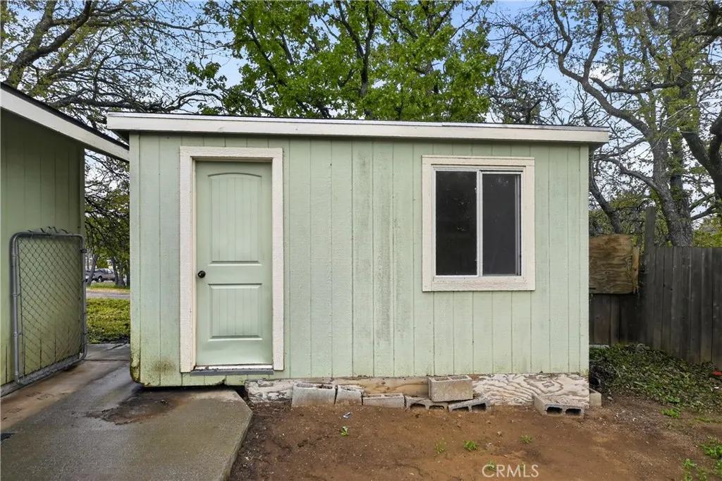 main property photo 41