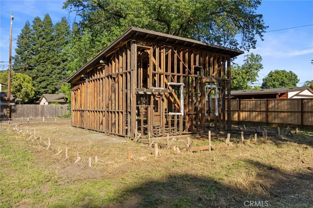 main property photo 54