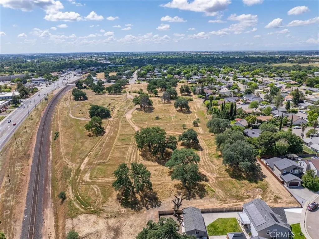 main property photo 18