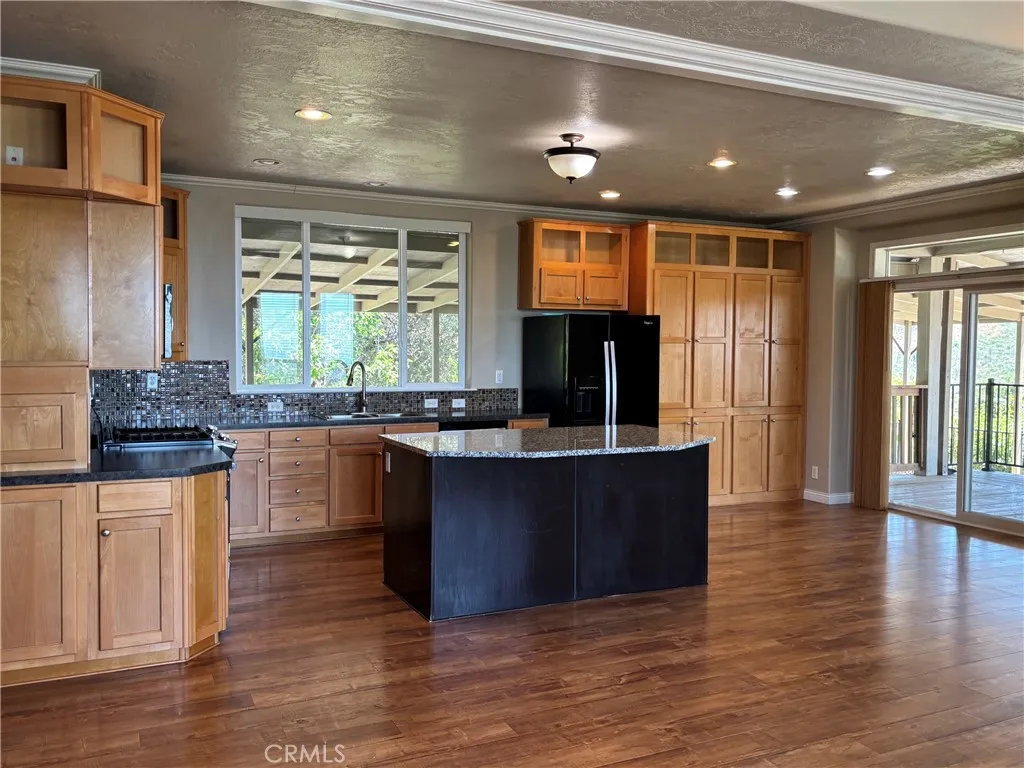 main property photo 67