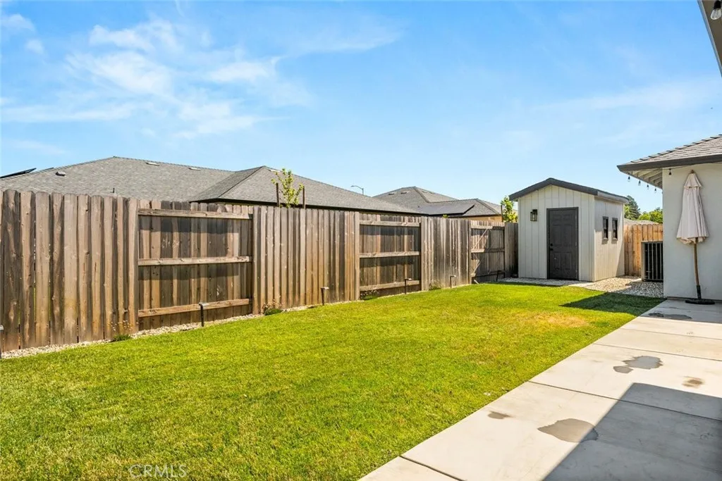 main property photo 32