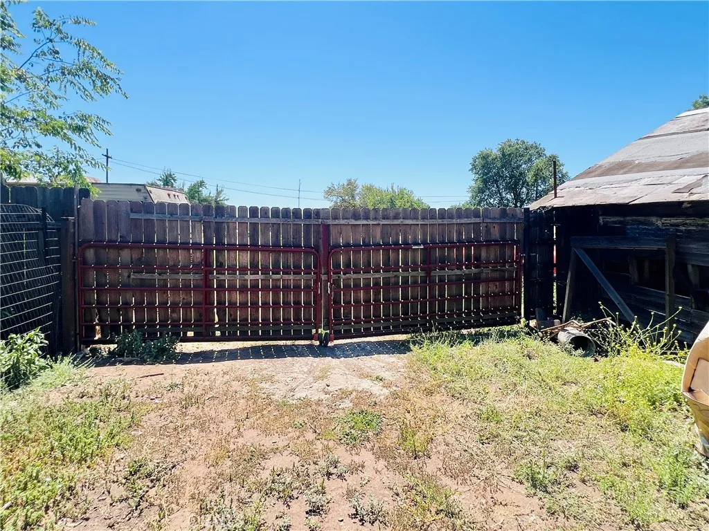 main property photo 33