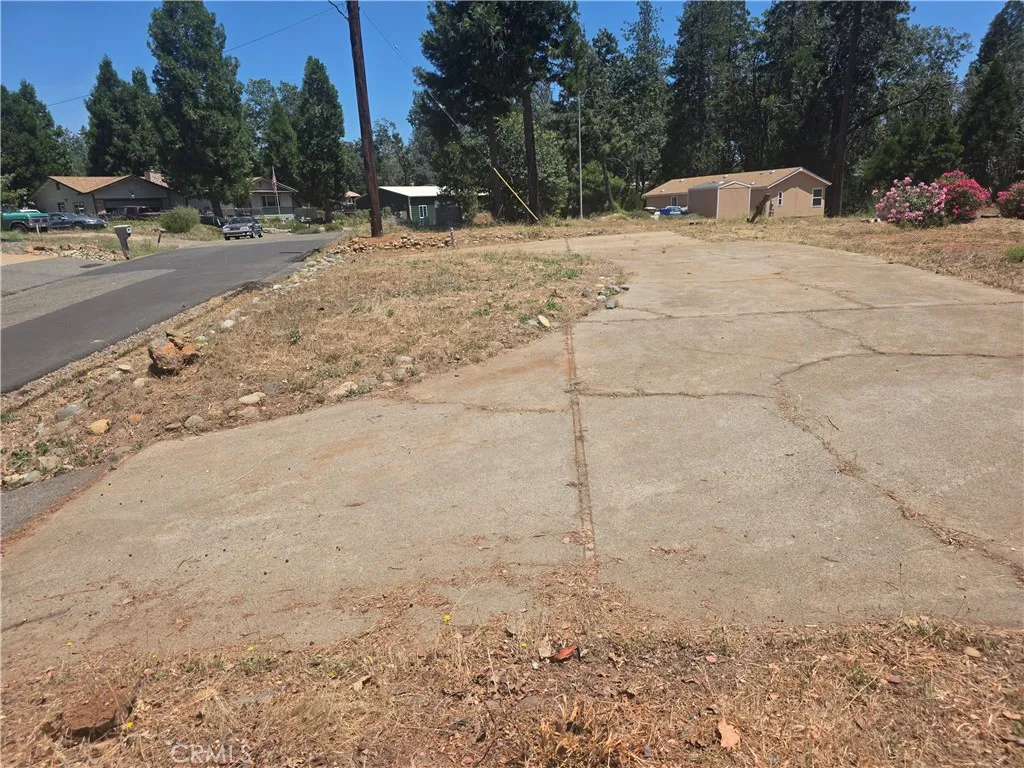 main property photo 11