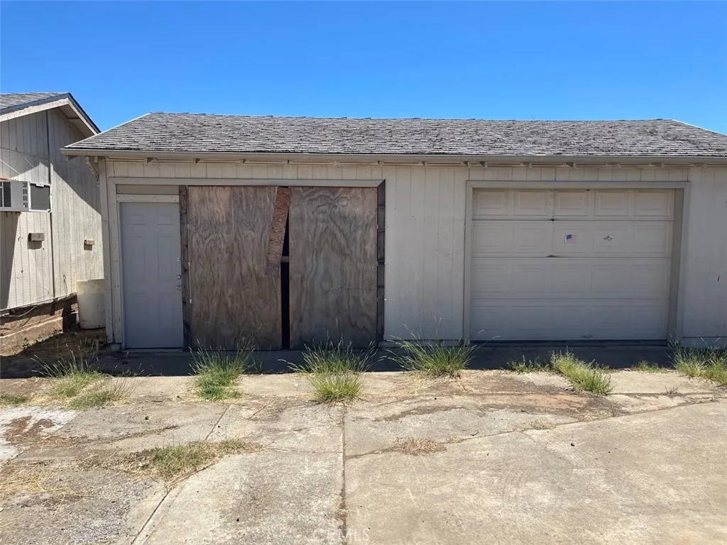 main property photo 26
