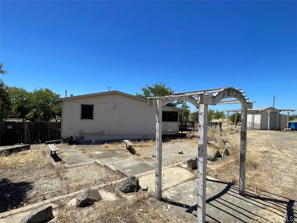 main property photo 29