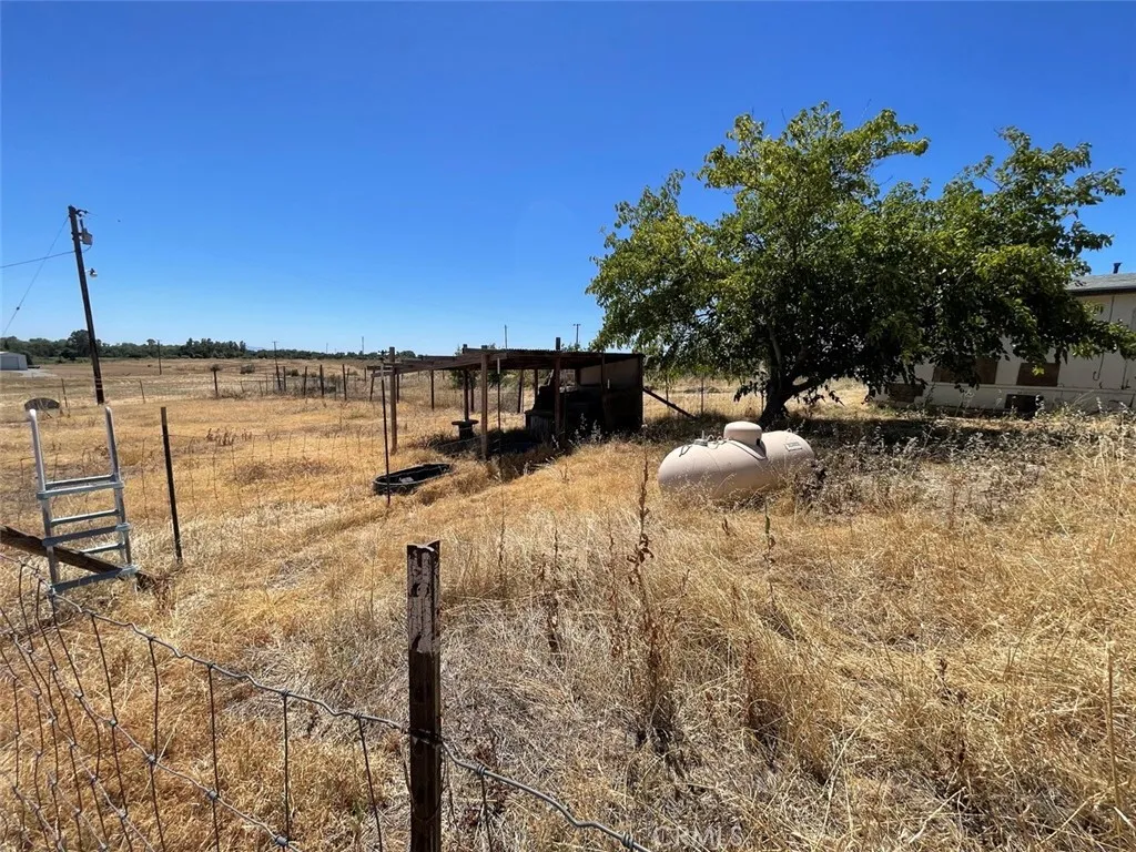 main property photo 39