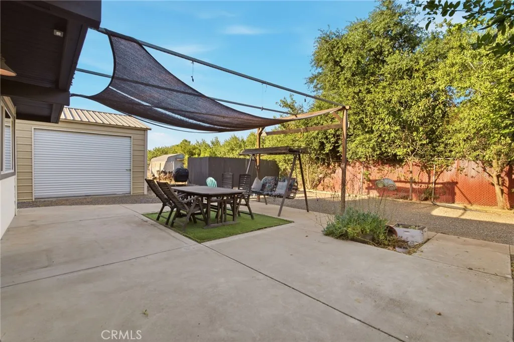main property photo 33
