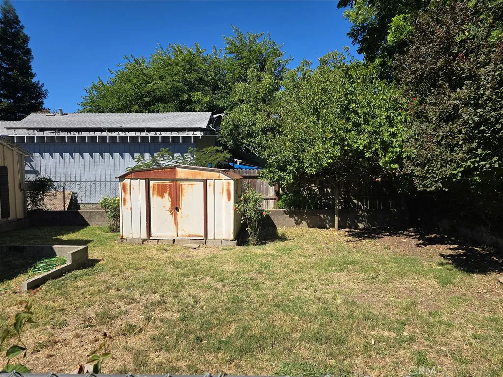 main property photo 6