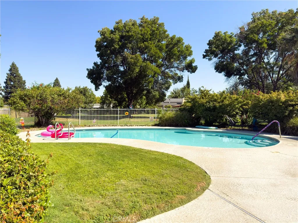 main property photo 47