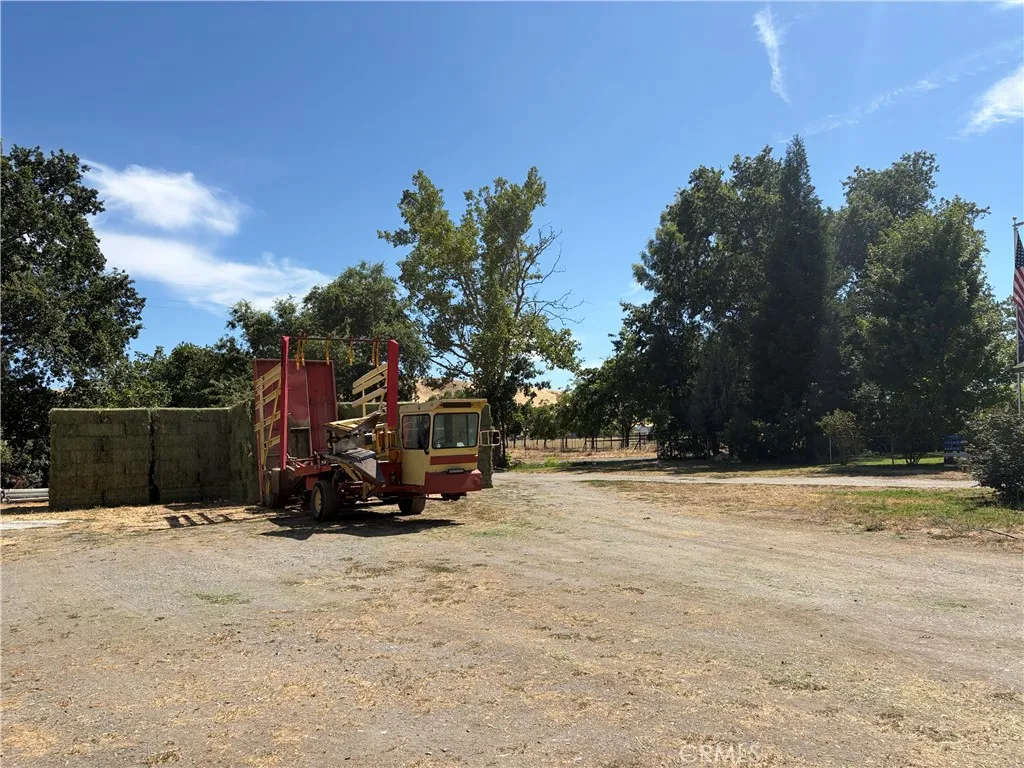 main property photo 26