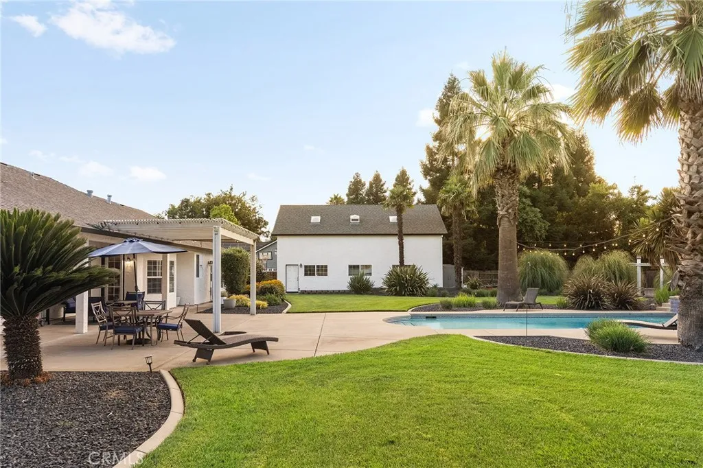 main property photo 41