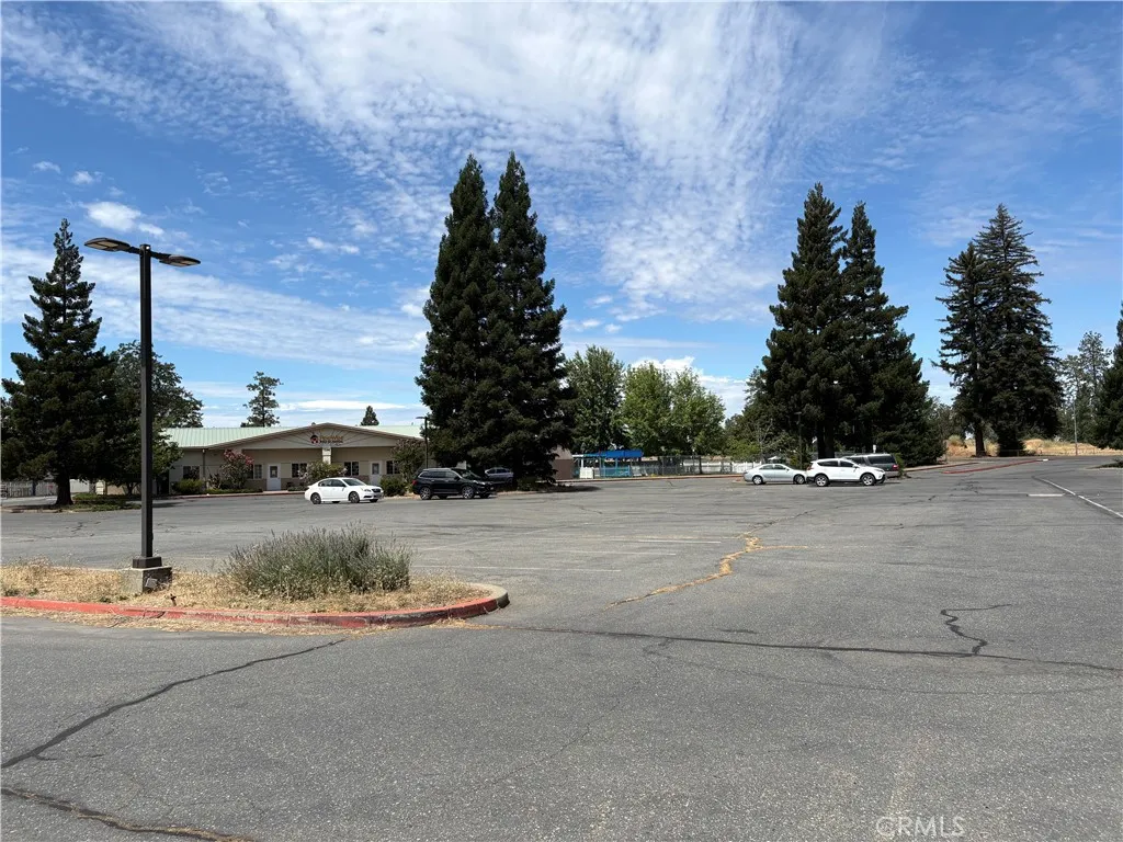 main property photo 10