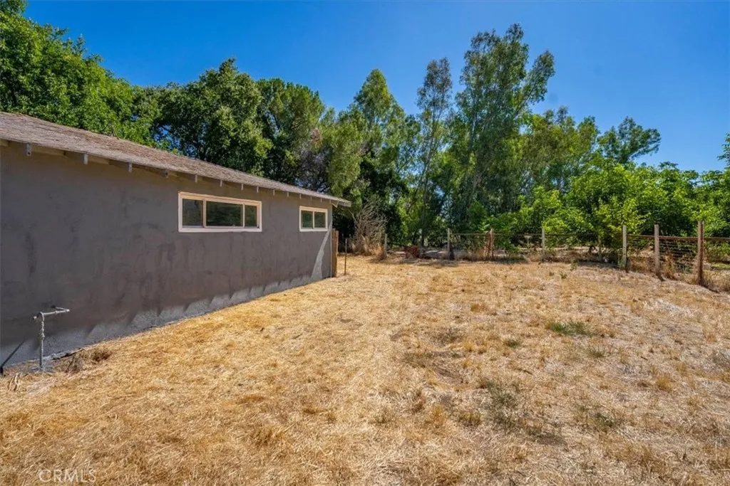main property photo 29