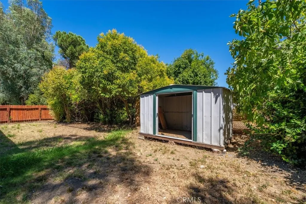 main property photo 25