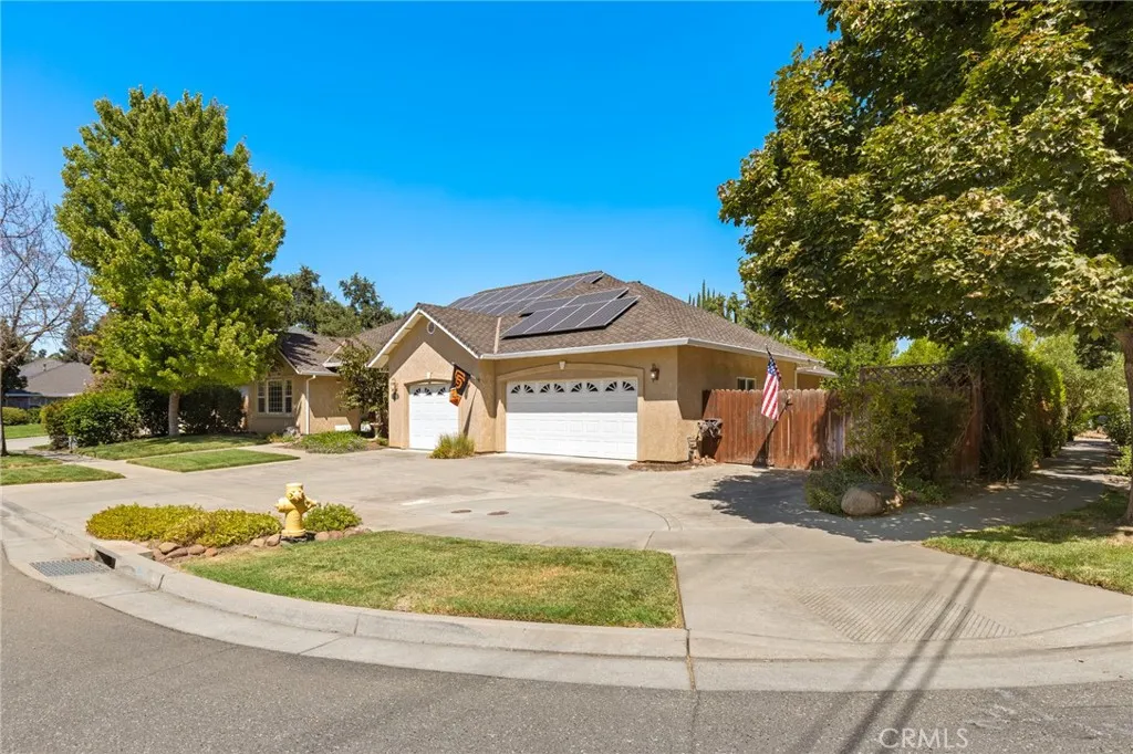 main property photo 26