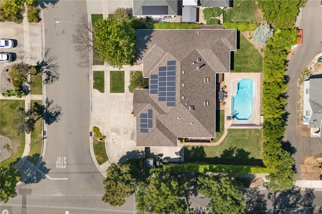 main property photo 34