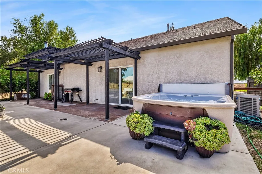 main property photo 51