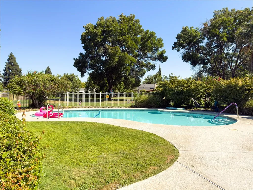 main property photo 47
