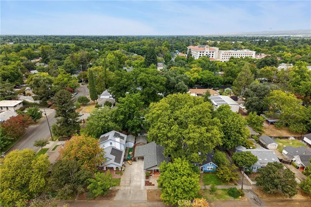main property photo 51
