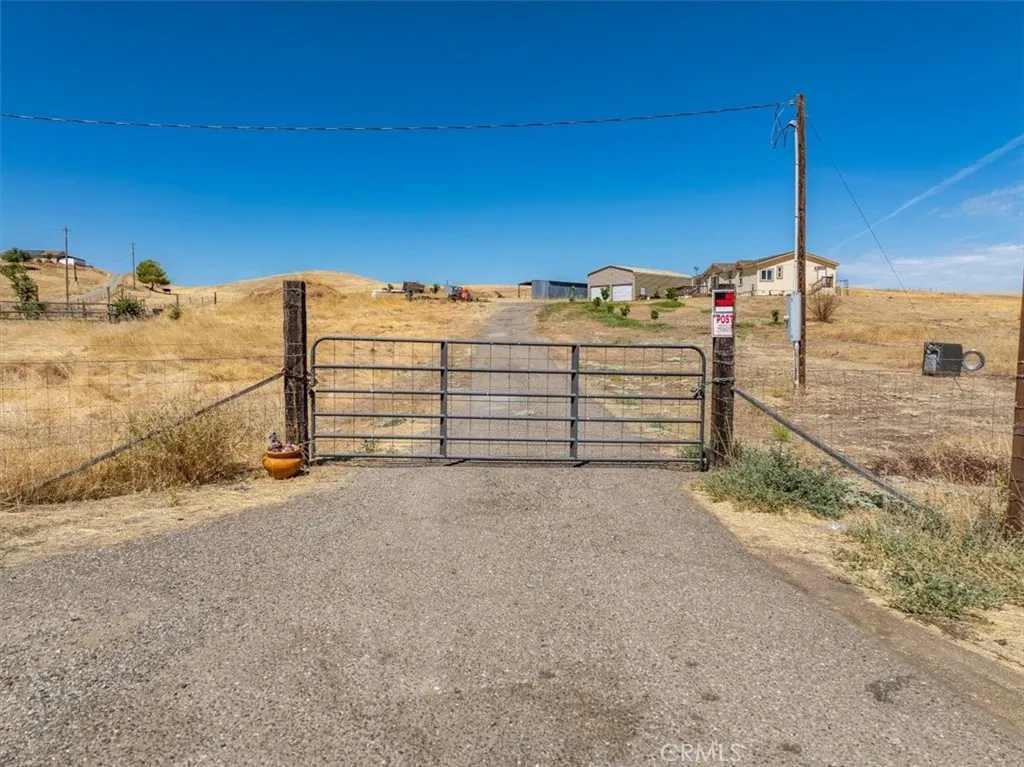 main property photo 33