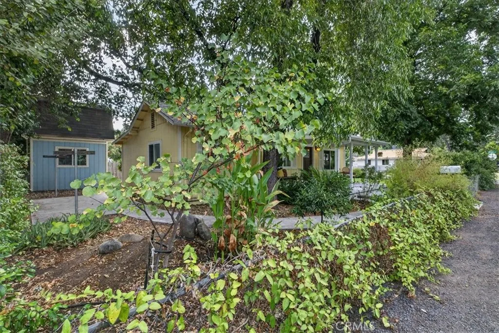 main property photo 43