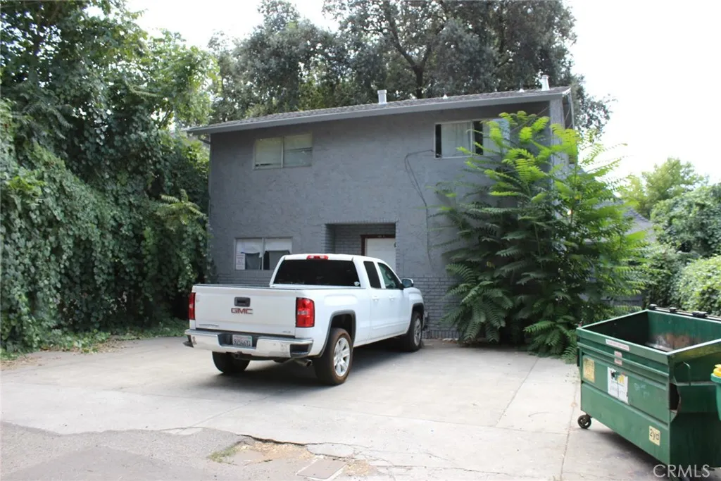 main property photo 7