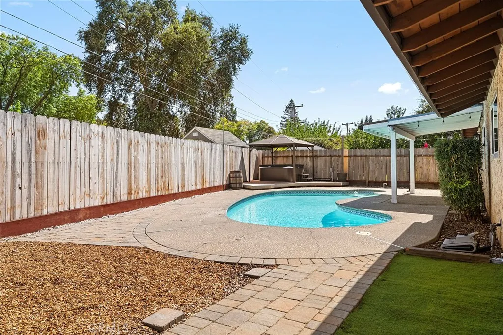 main property photo 42
