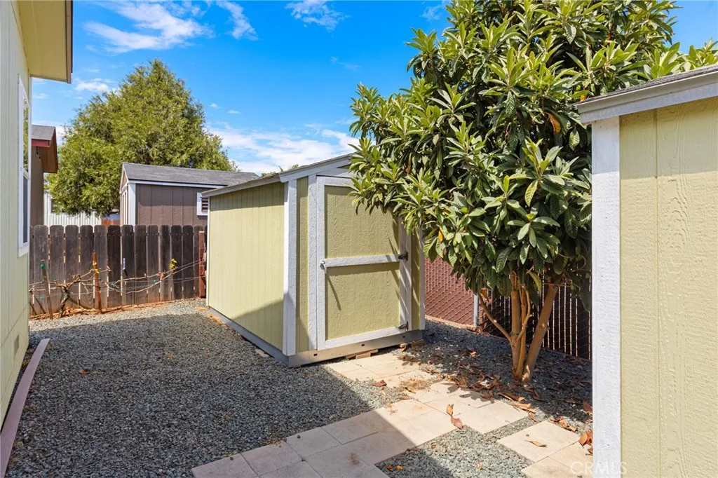 main property photo 16