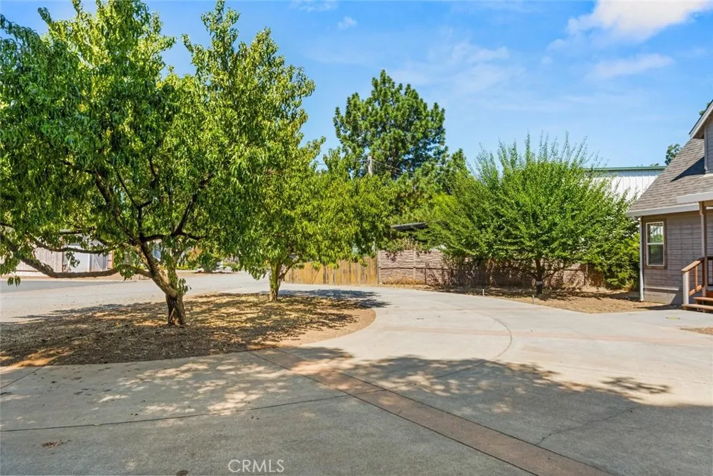 main property photo 40