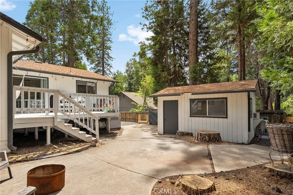 main property photo 40