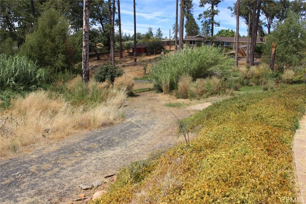 main property photo 11