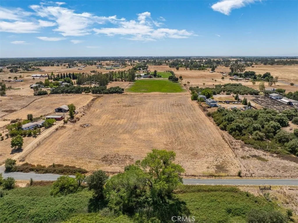 main property photo 10