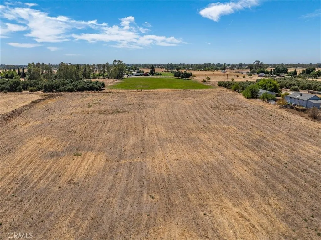main property photo 13