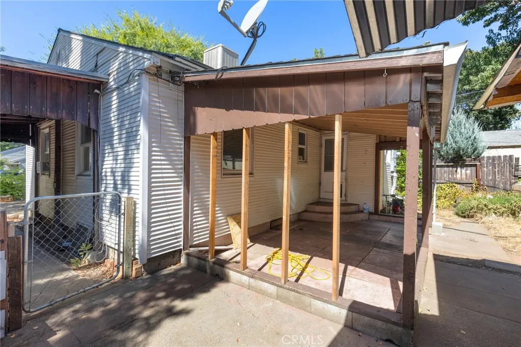 main property photo 16