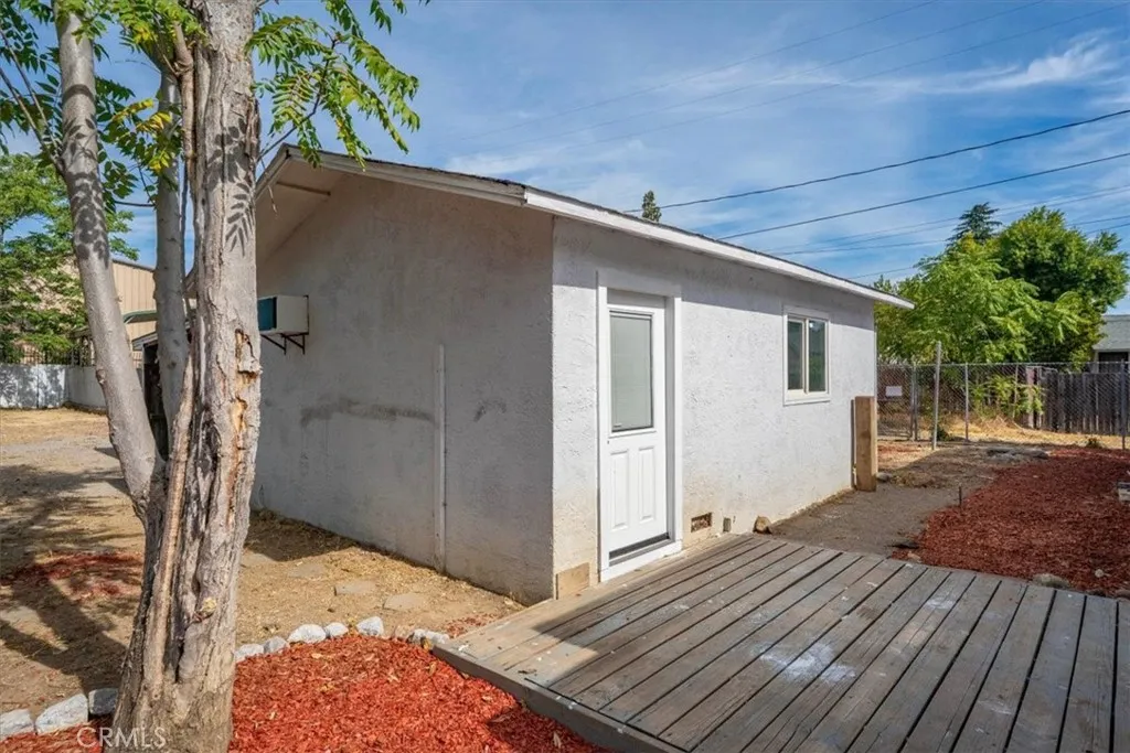 main property photo 17
