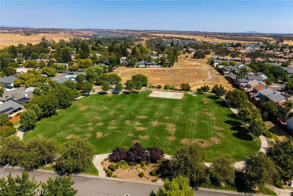 main property photo 45
