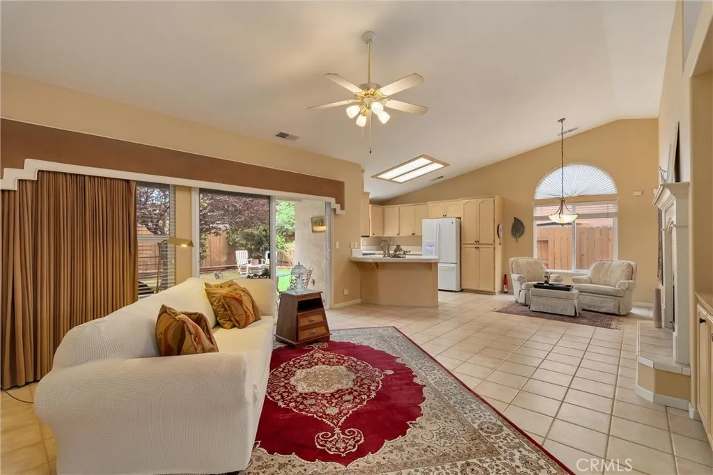 main property photo 16