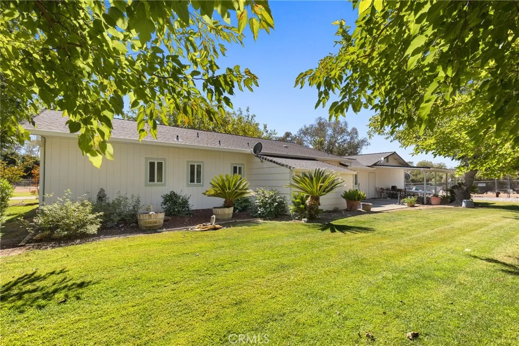 main property photo 23