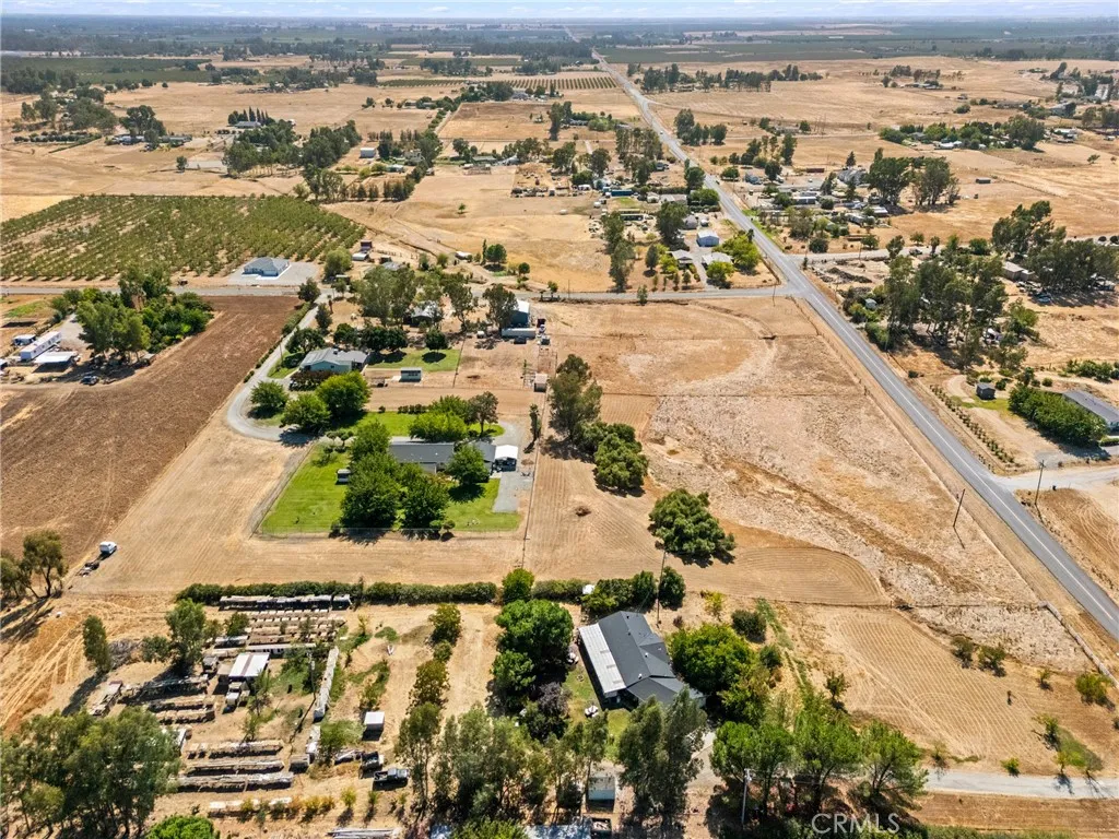 main property photo 33