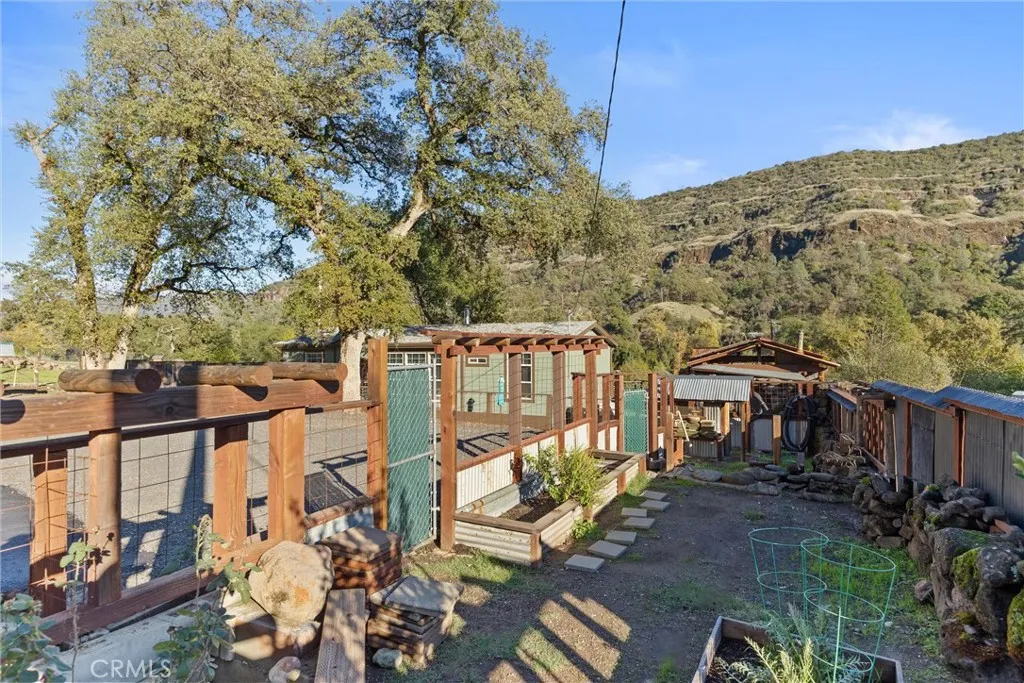 main property photo 45