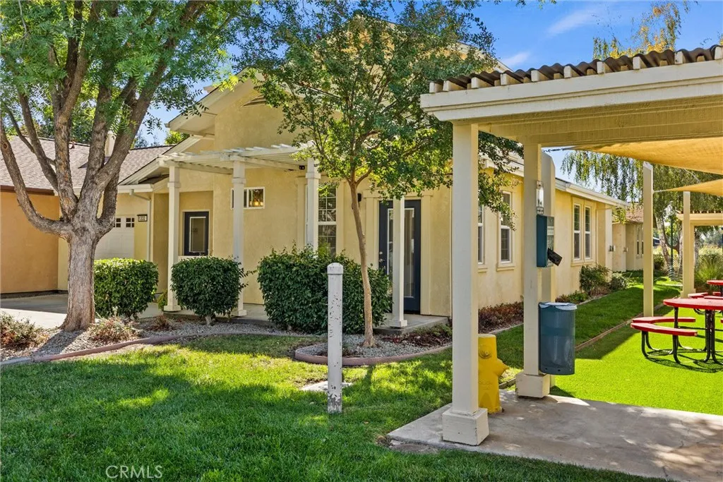 main property photo 7