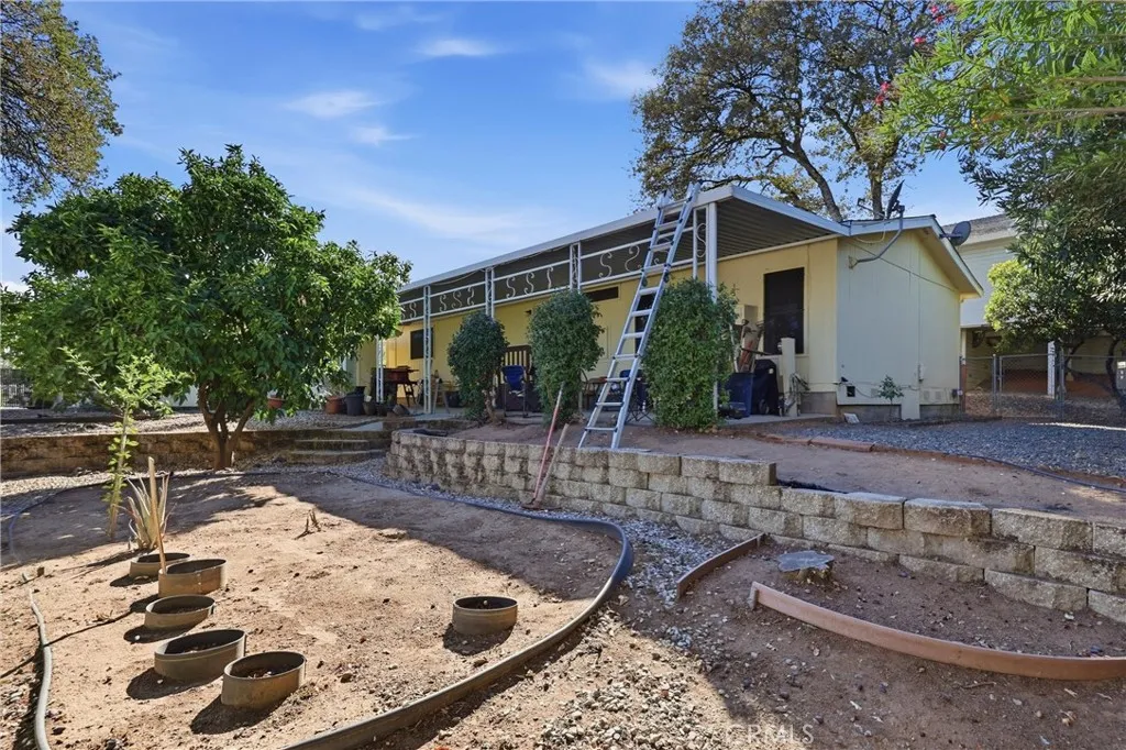 main property photo 30