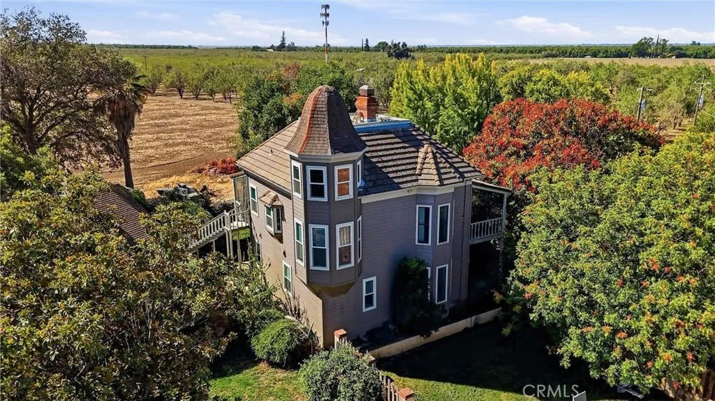 main property photo 45